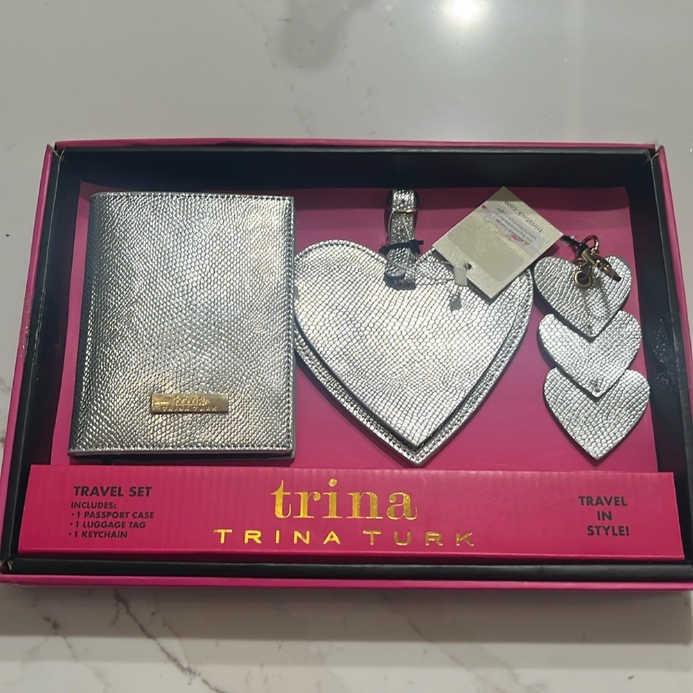 Trina travel set